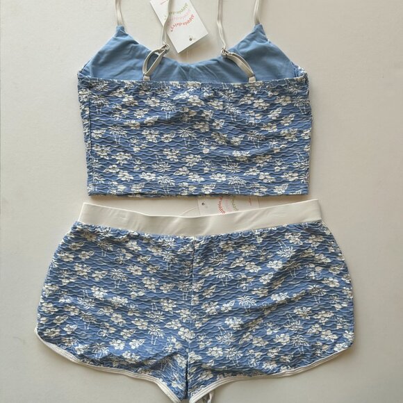 Dippin’ Daisy’s Hanalei top & Kona shorts - Picture 2 of 4